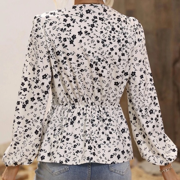 Boho Floral Print Blouse - Picture 3 of 4